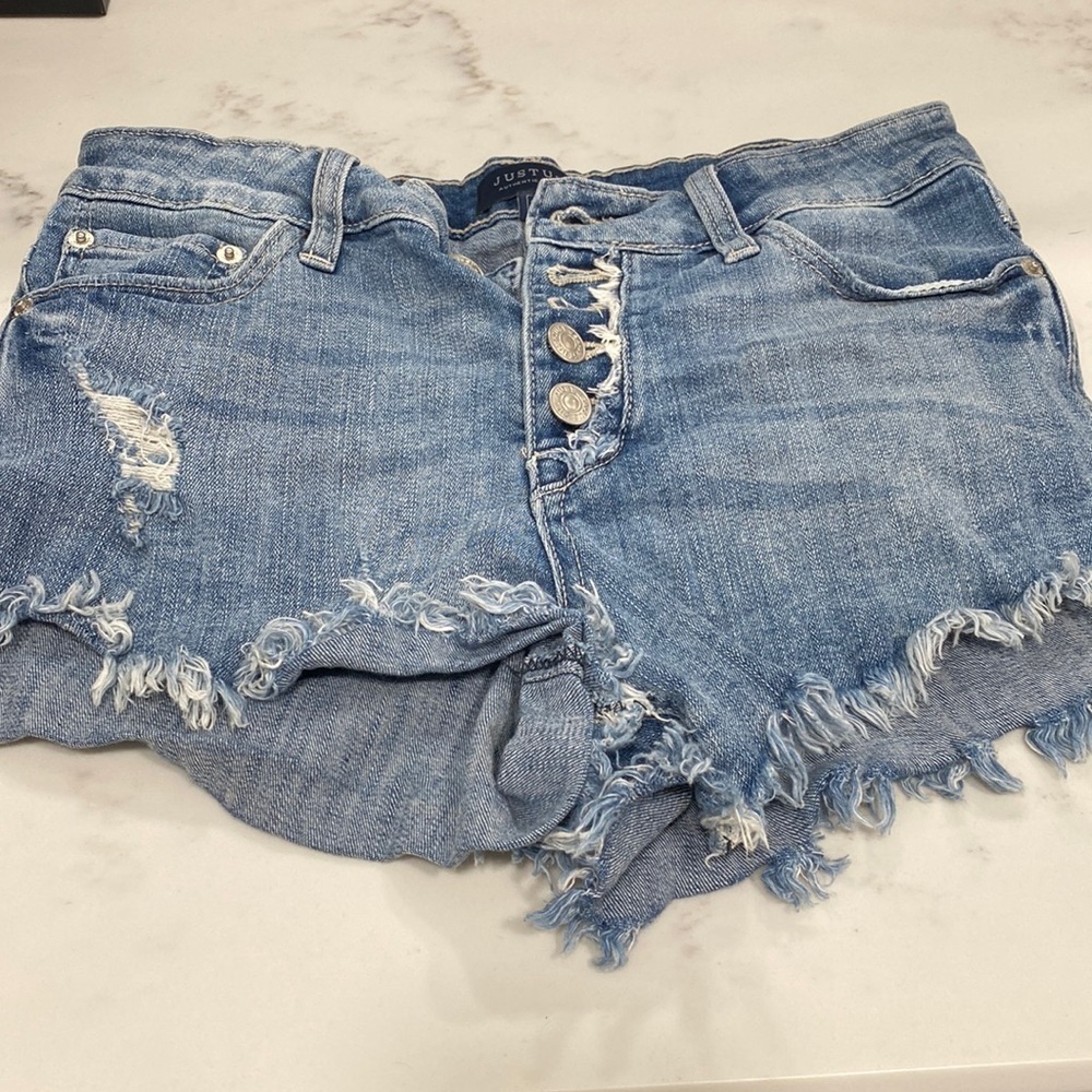 Just USA 27 button up jean shorts